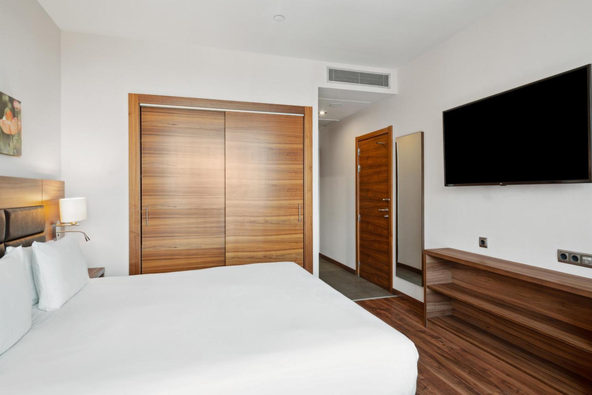 King Room,1538787373:JPEG